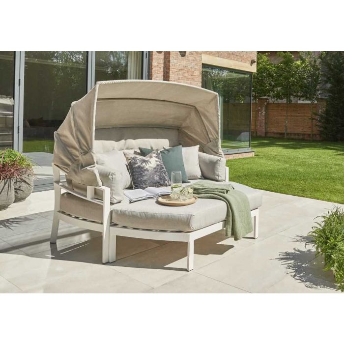 Titchwell Daybed With Ottoman - White