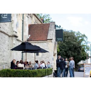 Tradewinds Classic Round Centre Pole Parasol 260cm. Choose from 8 Canopy Colours.